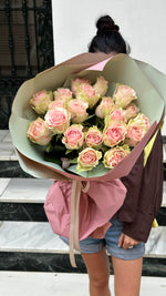 Load image into Gallery viewer, Pink Roses Bouquet
