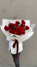 Load image into Gallery viewer, Red Roses

